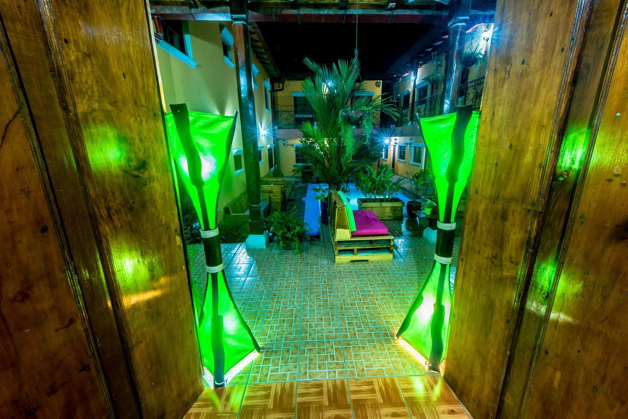 Fullmoon Hotel Гранада Екстериор снимка