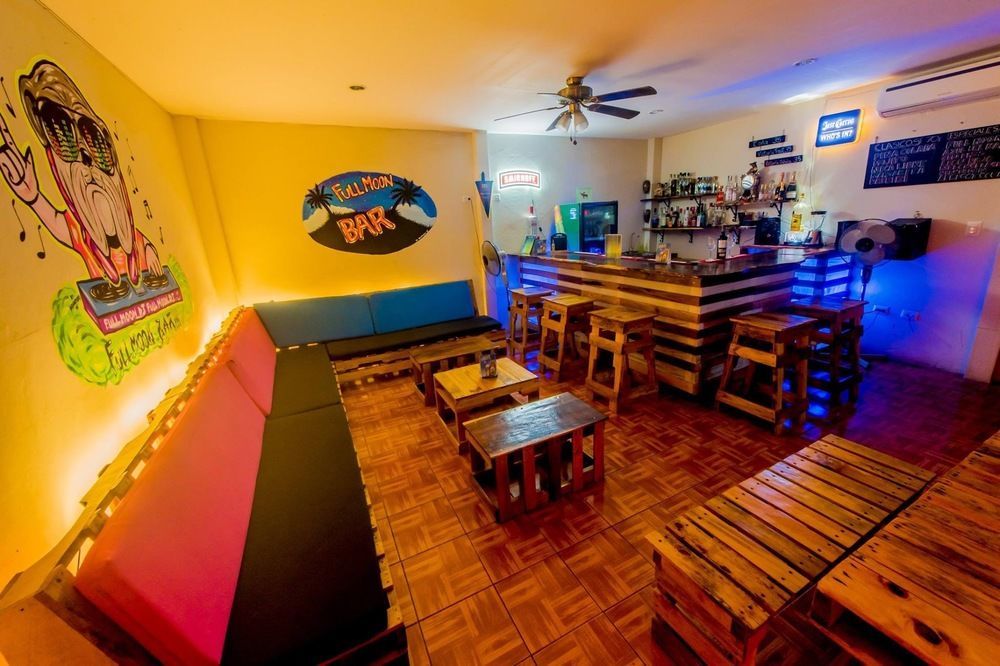 Fullmoon Hotel Гранада Екстериор снимка